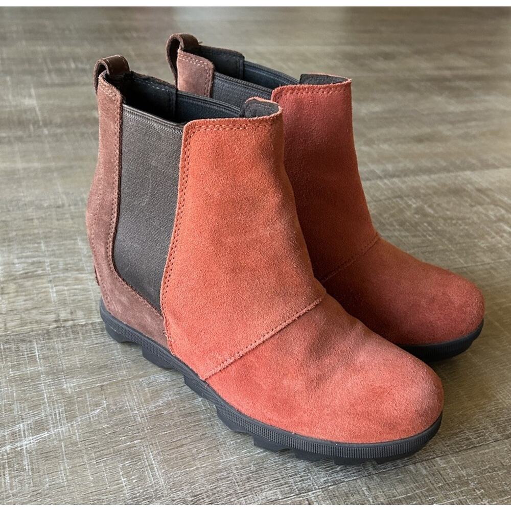 Sorel Joan of Arctic Wedge II Chelsea Boots Women’s 8 Carnelian Red Suede